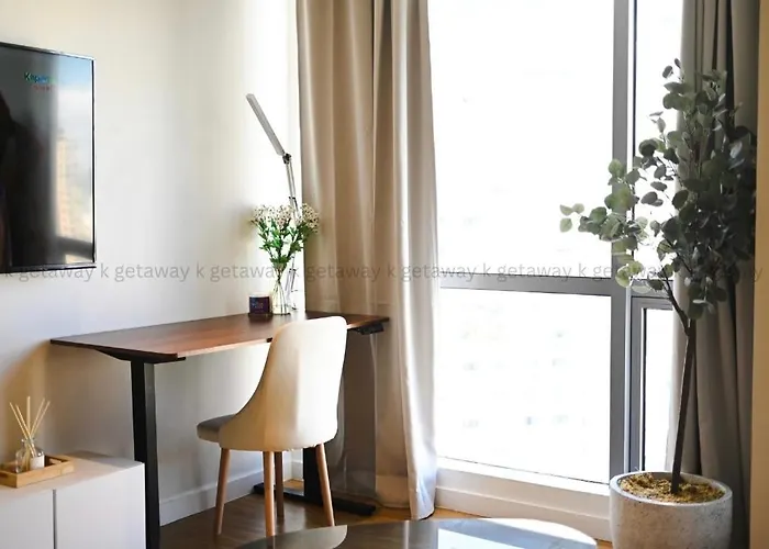 Acqua At The Residences Acqua Near Makati And Bgc Aparthotel