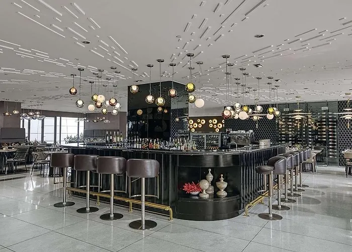 Acqua At The Residences Acqua Near Makati And Bgc 3* Manila