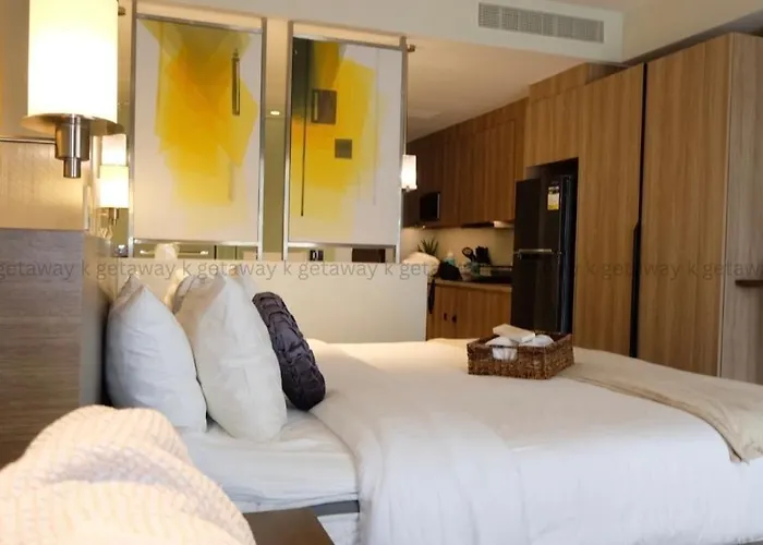 Aparthotel Acqua At The Residences Acqua Near Makati And Bgc 3*
