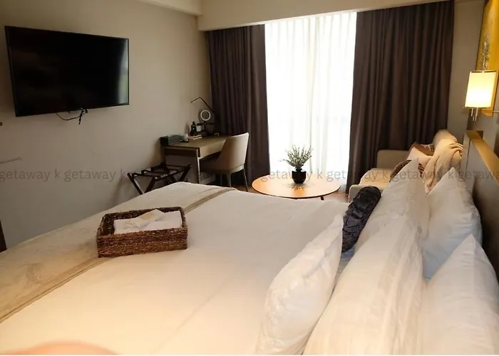 Acqua At The Residences Acqua Near Makati And Bgc Aparthotel 3*