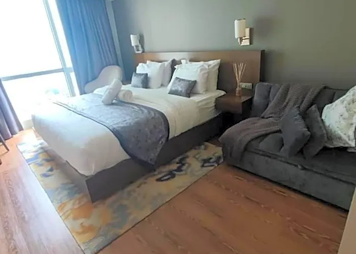 Acqua At The Residences Acqua Near Makati And Bgc 3* Manila