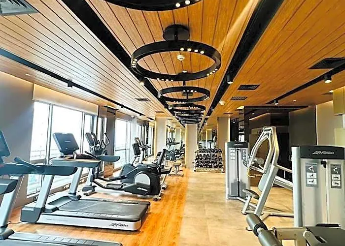 Aparthotel Acqua At The Residences Acqua Near Makati And Bgc 3*