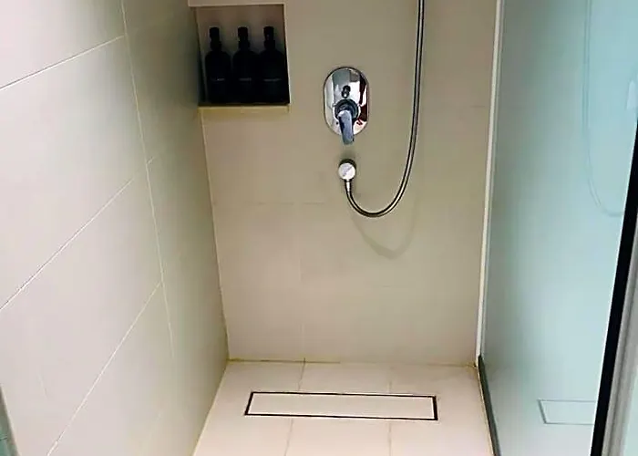 Acqua At The Residences Acqua Near Makati And Bgc Aparthotel