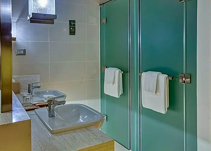 Acqua At The Residences Acqua Near Makati And Bgc Aparthotel 3*